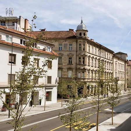 Apartment Optim Ljubljana Bagian luar foto